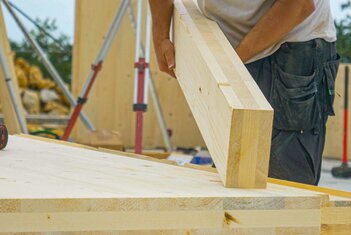 Cross-Laminated-Timber in works
